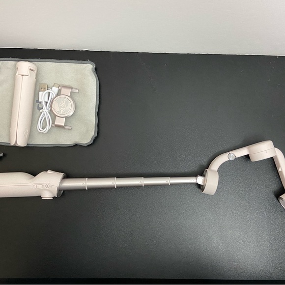 DJI OM 5 - Original Box Included + Built-In Selfie Stick - Picture 7 of 8